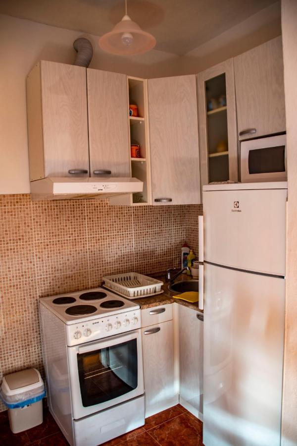 Apartments Lile By The Sea, Celina Zavode Ngoại thất bức ảnh